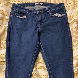Levi’s “Curvy Skinny” jeans size 16/33